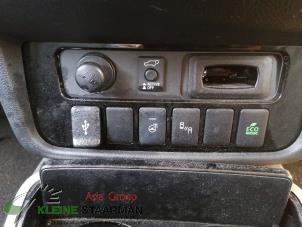 Used AUX / USB connection Mitsubishi Outlander (GF/GG) 2.0 16V 4x4 Price on request offered by Kleine Staarman B.V. Autodemontage