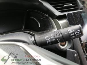 Usagé Commutateur essuie-glace Honda Civic (FK6/7/8/9) 1.0i VTEC Turbo 12V Prix sur demande proposé par Kleine Staarman B.V. Autodemontage