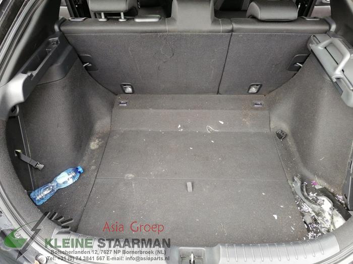 Bodenblech Kofferraum van een Honda Civic (FK6/7/8/9) 1.0i VTEC Turbo 12V 2017