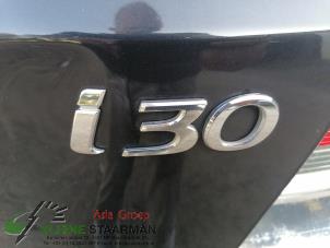 Usagé Charnière capot Hyundai i30 (FD) 1.4 CVVT 16V Prix sur demande proposé par Kleine Staarman B.V. Autodemontage