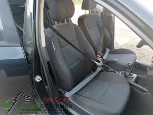 Gebrauchte Sitz rechts Hyundai i30 (FD) 1.4 CVVT 16V Preis auf Anfrage angeboten von Kleine Staarman B.V. Autodemontage
