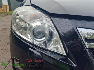 Używane Reflektor prawy Toyota Auris (E15) 1.8 16V HSD Full Hybrid Cena na żądanie oferowane przez Kleine Staarman B.V. Autodemontage