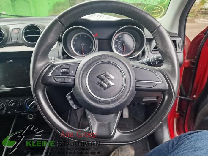 Airbag izquierda (volante) de un Suzuki Swift (ZC/ZD) 1.0 Booster Jet Turbo 12V 2018