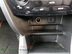 Used AUX / USB connection Suzuki Vitara (LY/MY) 1.4 S Turbo 16V AllGrip Price on request offered by Kleine Staarman B.V. Autodemontage