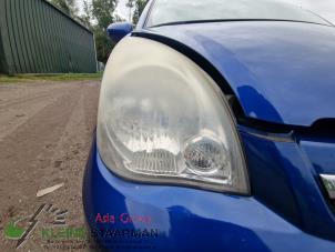 Used Headlight, right Daihatsu Cuore (L251/271/276) 1.0 12V DVVT Price on request offered by Kleine Staarman B.V. Autodemontage