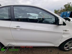 Used Door 2-door, right Kia Picanto (TA) 1.2 16V Price on request offered by Kleine Staarman B.V. Autodemontage