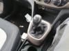 Botón de palanca de un Hyundai i10 (B5), 2013 / 2019 1.0 12V, Hatchback, Gasolina, 998cc, 49kW (67pk), FWD, G3LA, 2013-08 / 2019-12, B4P1; B4P2; B5P1; B5P2 2015