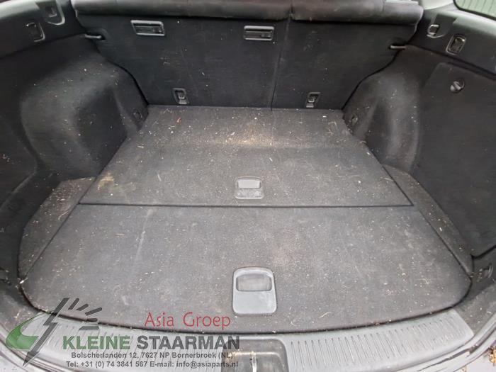 Bodenblech Kofferraum van een Mazda 6 Sportbreak (GY19/89) 1.8i 16V 2007