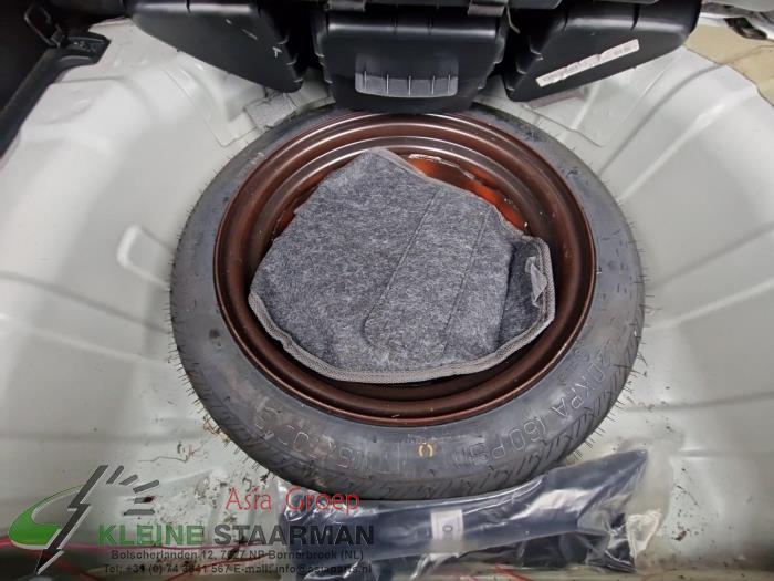 Spare wheel from a Hyundai i20 1.2i 16V 2014