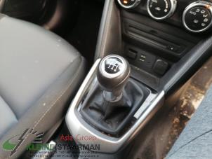 Gebrauchte Schaltknauf Mazda CX-3 2.0 SkyActiv-G 120 Preis auf Anfrage angeboten von Kleine Staarman B.V. Autodemontage