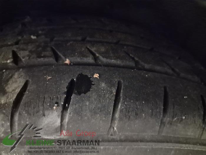 Wheel + tyre from a Mitsubishi Outlander (GF/GG) 2.2 DI-D 16V Clear Tec 4x4 2018
