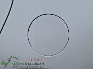 Używane Pokrywa wlewu paliwa Mazda 3 Sport (BP) 2.0 SkyActiv-X M Hybrid 16V Cena na żądanie oferowane przez Kleine Staarman B.V. Autodemontage