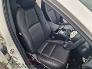 Gebrauchte Sitz rechts Mazda 3 Sport (BP) 2.0 SkyActiv-X M Hybrid 16V Preis auf Anfrage angeboten von Kleine Staarman B.V. Autodemontage