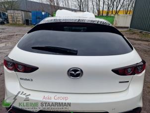 Gebrauchte Scheibenwischerarm hinten Mazda 3 Sport (BP) 2.0 SkyActiv-X M Hybrid 16V Preis auf Anfrage angeboten von Kleine Staarman B.V. Autodemontage
