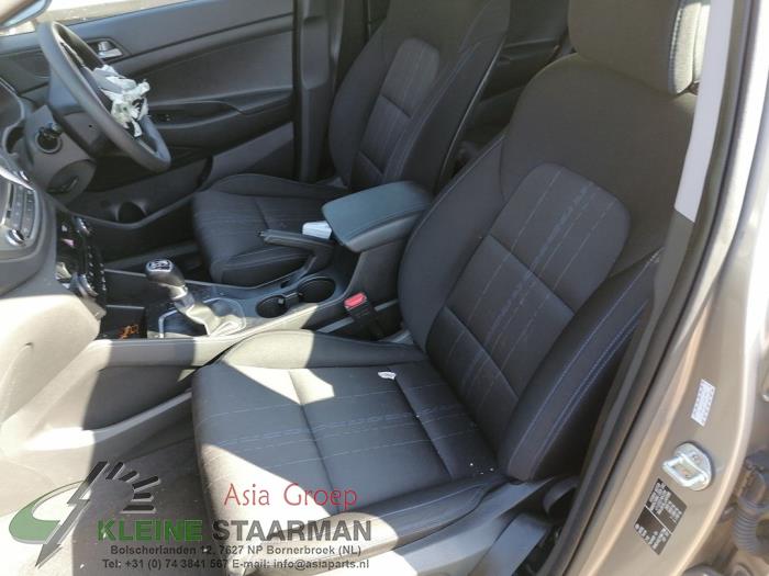 Fotel lewy z Hyundai Tucson (TL) 1.7 CRDi 16V 2WD 2018