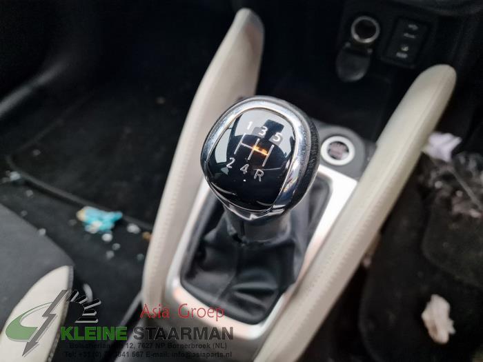 Gear stick knob from a Nissan Micra (K14) 0.9 IG-T 12V 2018