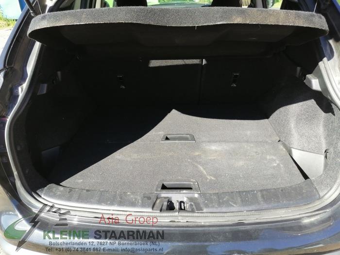 Suelo maletero de un Nissan Qashqai (J11) 1.5 dCi DPF 2017