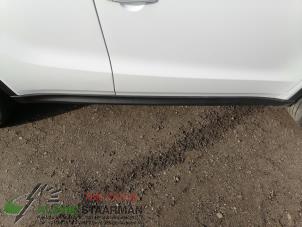 Used Side skirt, right Suzuki Vitara (LY/MY) 1.0 Booster Jet Turbo 12V Price on request offered by Kleine Staarman B.V. Autodemontage