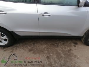 Used Side skirt, right Hyundai iX35 (LM) 2.0 16V 4x4 Price on request offered by Kleine Staarman B.V. Autodemontage