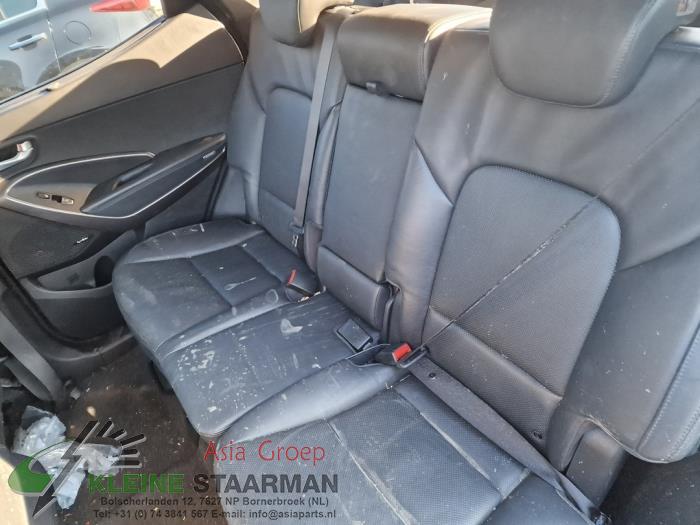 Rear bench seat from a Hyundai Santa Fe III (DM) 2.2 CRDi R 16V 4x4 2018
