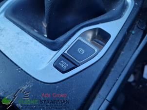 Usados Interruptor de freno de mano Hyundai Santa Fe III (DM) 2.2 CRDi R 16V 4x4 Precio de solicitud ofrecido por Kleine Staarman B.V. Autodemontage