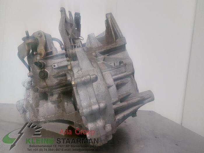Gearbox from a Nissan Primera (P12) 2.0 16V 2003