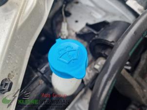 Used Front windscreen washer reservoir Suzuki SX4 (EY/GY) 1.6 16V VVT Comfort,Exclusive Autom. Price on request offered by Kleine Staarman B.V. Autodemontage