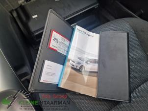 Used Instruction Booklet Toyota Auris (E15) 1.8 16V HSD Full Hybrid Price on request offered by Kleine Staarman B.V. Autodemontage