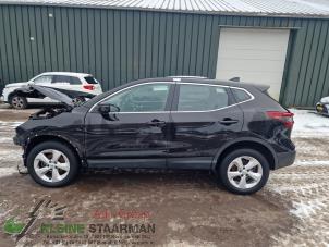 Used Central strip, left Nissan Qashqai (J11) 1.3 DIG-T 140 16V Price on request offered by Kleine Staarman B.V. Autodemontage
