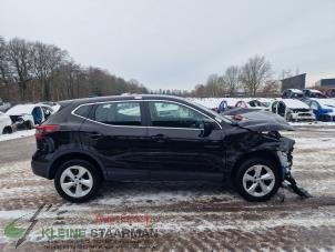 Used Box beam,right Nissan Qashqai (J11) 1.3 DIG-T 140 16V Price on request offered by Kleine Staarman B.V. Autodemontage