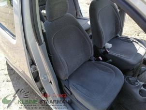 Used Seat, right Toyota Yaris Verso (P2) 1.5 16V Price on request offered by Kleine Staarman B.V. Autodemontage