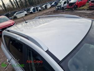 Used Roof rail, right Kia Cee'd Sporty Wagon (EDF) 1.4 16V Price on request offered by Kleine Staarman B.V. Autodemontage