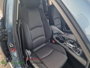 Gebrauchte Sitz rechts Mazda 3 (BM/BN) 1.5 Skyactiv-G 100 16V Preis auf Anfrage angeboten von Kleine Staarman B.V. Autodemontage