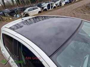 Używane Dach panoramiczny Toyota Yaris III (P13) 1.5 16V Hybrid Cena na żądanie oferowane przez Kleine Staarman B.V. Autodemontage