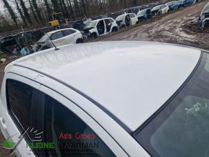 Used Roof strip, right Toyota Yaris III (P13) 1.5 16V Hybrid Price on request offered by Kleine Staarman B.V. Autodemontage