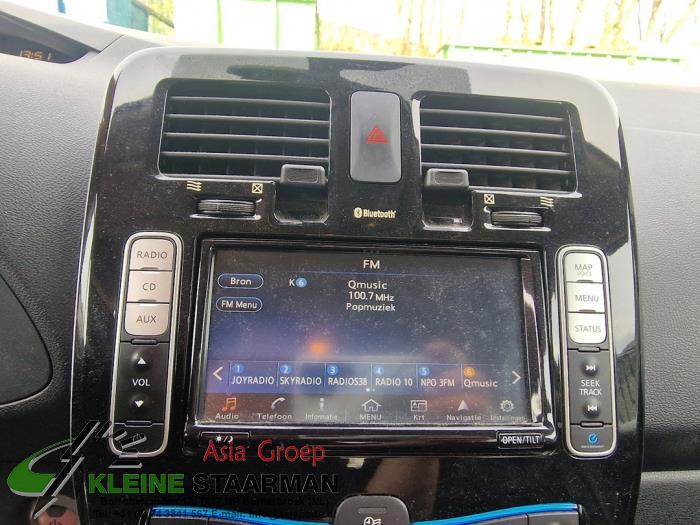 System nawigacji z Nissan Leaf (ZE0) Leaf 2016