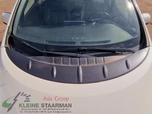 Usados Brazo delantero de limpiaparabrisas Nissan Leaf (ZE0) Leaf Precio de solicitud ofrecido por Kleine Staarman B.V. Autodemontage