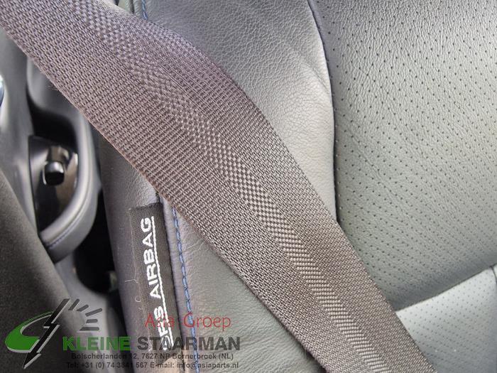 Pas bezpieczenstwa lewy przód z Nissan Leaf (ZE0) Leaf 2016