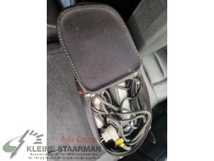 Usados Cable de carga vehículo híbrido Nissan Leaf (ZE0) Leaf Precio de solicitud ofrecido por Kleine Staarman B.V. Autodemontage