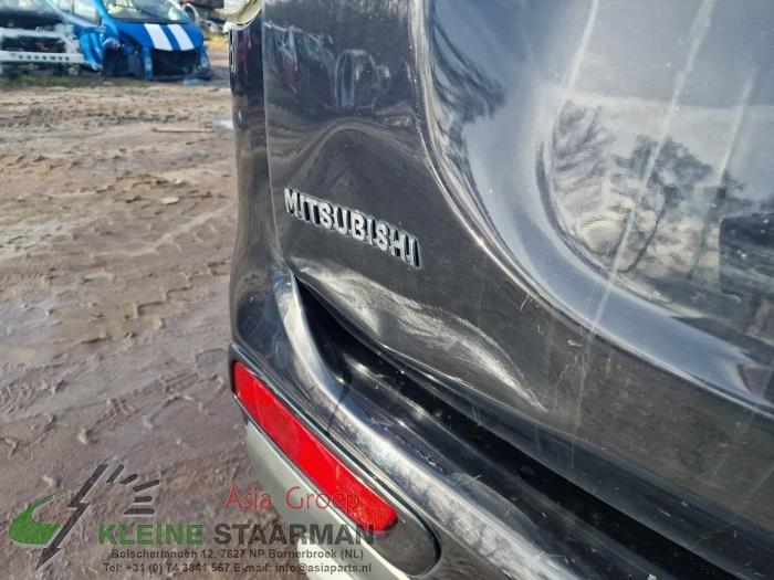 Portón trasero de un Mitsubishi Outlander (GF/GG) 2.0 16V PHEV 4x4 2015