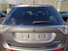 Réflecteur plaque arrière d'un Mitsubishi Outlander (GF/GG), 2012 2.0 16V PHEV 4x4, SUV, Electrique Essence, 1.998cc, 147kW (200pk), 4x4, 4B11, 2014-01 2015