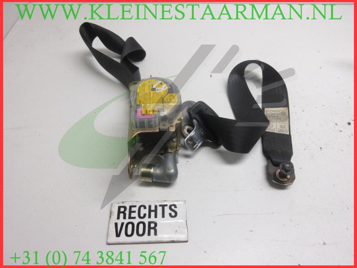 Tendeur de ceinture droit d'un Daihatsu Cuore (L251/271/276) 1.0 12V DVVT 2005