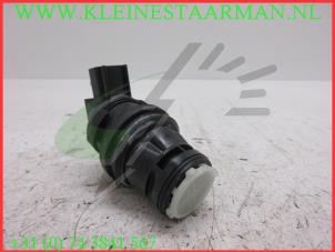 Used Windscreen washer pump Lexus CT 200h 1.8 16V Price on request offered by Kleine Staarman B.V. Autodemontage