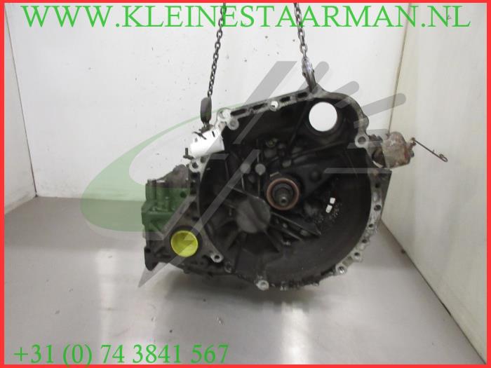 Gearbox from a Toyota Avensis Verso (M20) 2.0 16V VVT-i D-4 2002