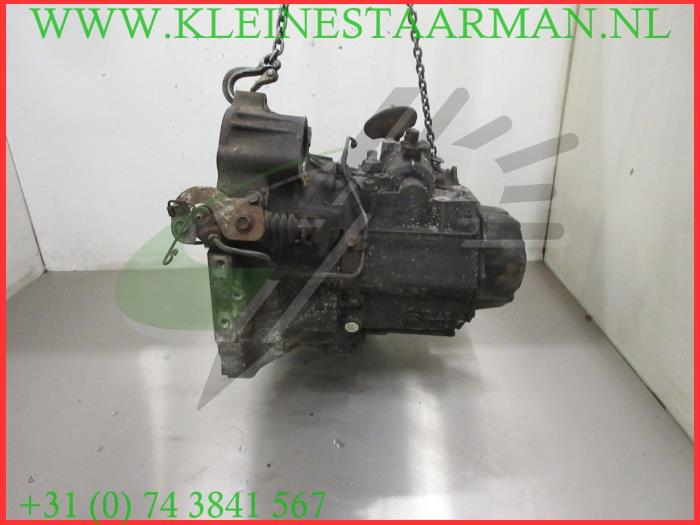 Gearbox from a Toyota Avensis Verso (M20) 2.0 16V VVT-i D-4 2002
