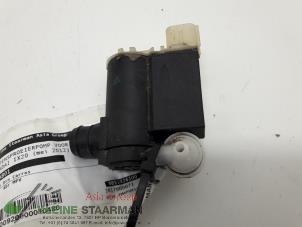 Used Windscreen washer pump Hyundai iX20 (JC) 1.4i 16V Price on request offered by Kleine Staarman B.V. Autodemontage