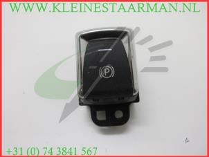 Used Parking brake switch Nissan Qashqai (J11) 1.6 DIG-T 163 16V Price on request offered by Kleine Staarman B.V. Autodemontage