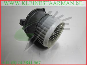 Usados Motor de ventilador de calefactor Mitsubishi Colt (Z2/Z3) 1.3 16V Precio de solicitud ofrecido por Kleine Staarman B.V. Autodemontage