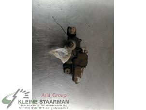 Used Rear wiper motor Toyota Corolla (E12) 1.6 16V VVT-i Price on request offered by Kleine Staarman B.V. Autodemontage