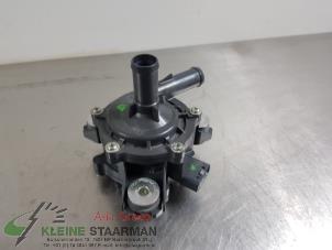 Used Water pump Toyota Auris (E15) 1.8 16V HSD Full Hybrid Price on request offered by Kleine Staarman B.V. Autodemontage